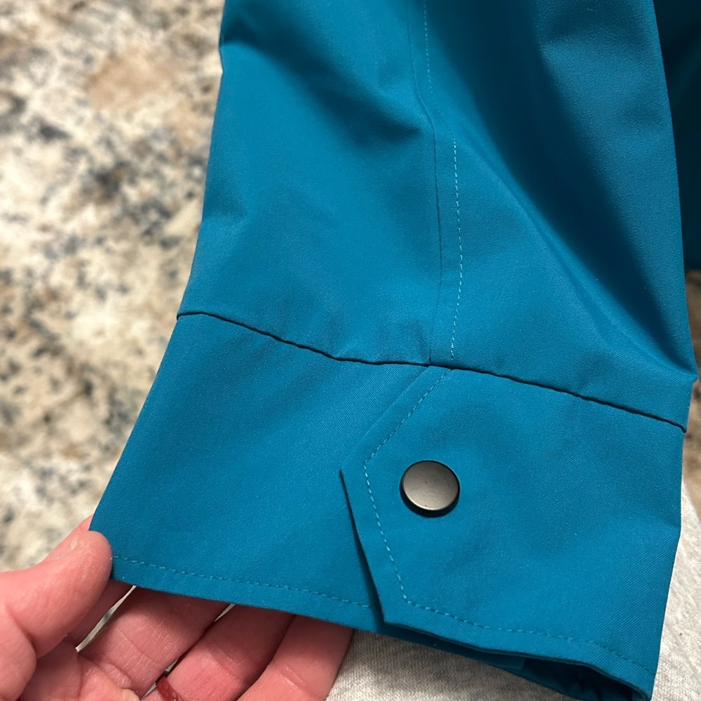 St. John's Bay Women's Teal Rain Jacket - Picture 3 of 10